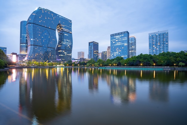 Edificio per uffici del centro finanziario, distretto di binjiang, hangzhou, cina