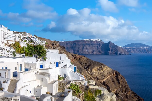 Villaggio di oia, isola di santorini, in grecia