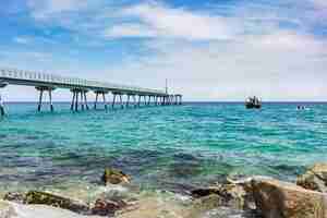 Photo oil bridge located in badalona spain