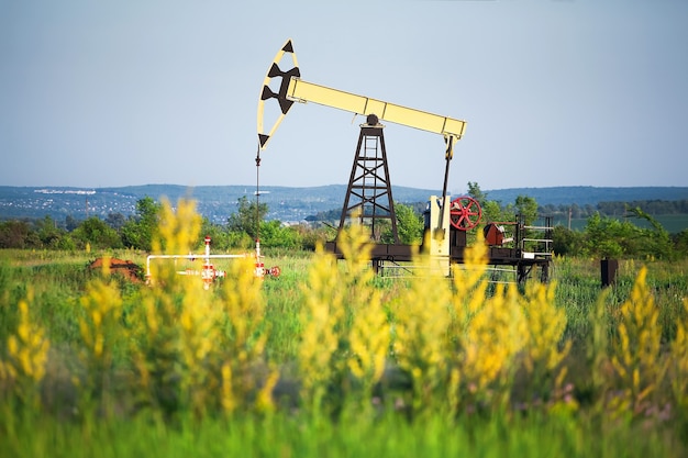 Foto pumpjack per piattaforme petrolifere industria del carburante