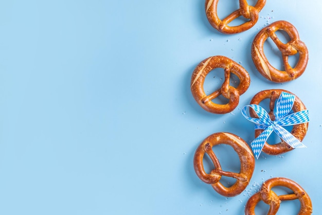 Oktoberfest achtergrond met Beierse pretzels