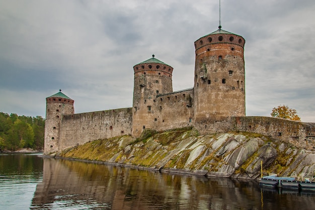 Castello di olavinlinna a savonlinna, finlandia