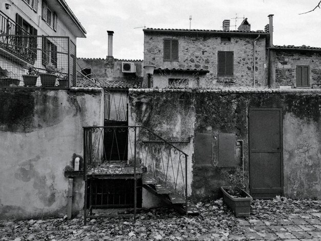 Foto vecchio edificio abbandonato