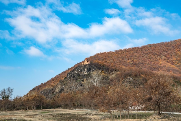 Qakh 도시 근처의 오래된 알바니아 교회 아제르바이잔 XII XIII 세기의 북쪽에 있는 고대 Kurmukhi 사원