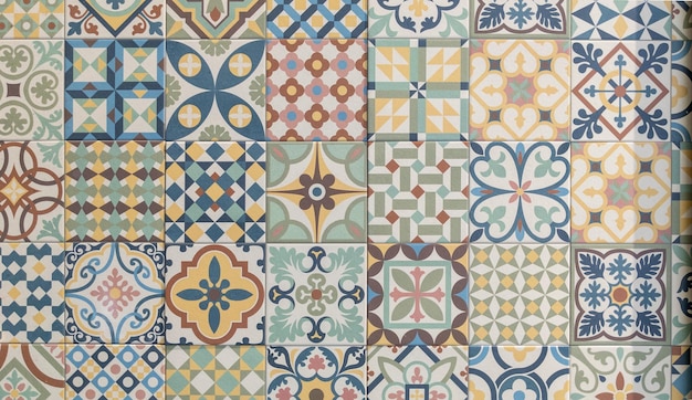 Старая плитка азулежу, испания, мозаика, красочное декоративное искусство,  настенная плитка, узор в восточном стиле, дизайн фона | Премиум Фото
