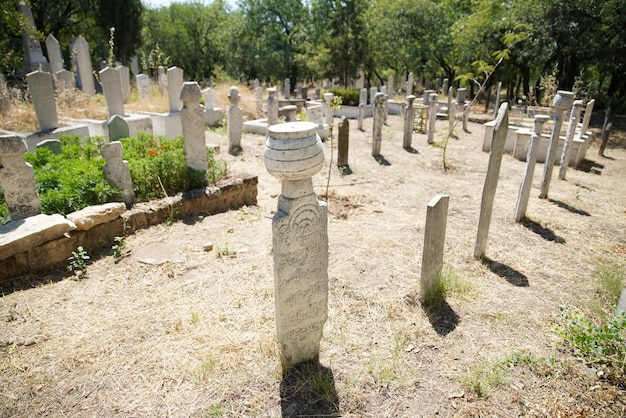 写真 denizli turkiye の古い墓地