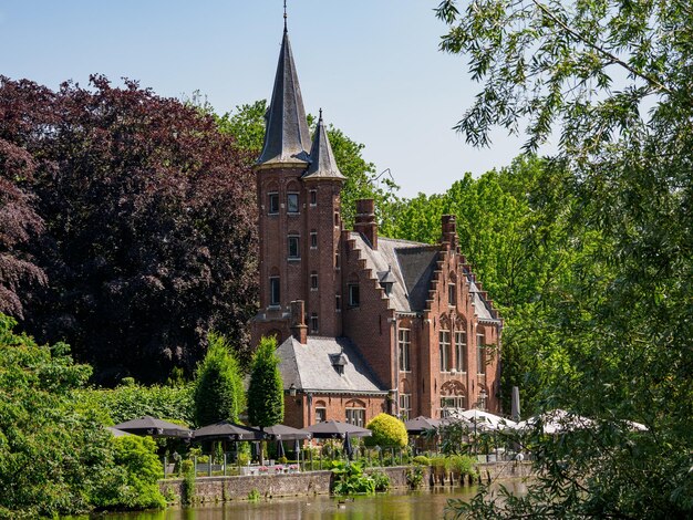 Photo the old city of bruges in belgium