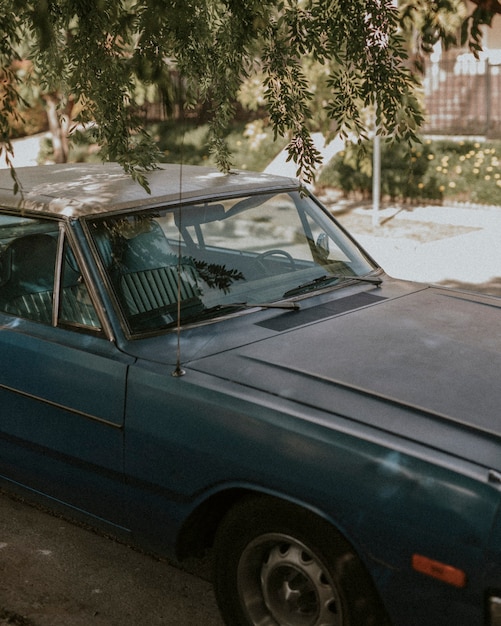 사진 로스앤젤레스 길가에 주차된 오래된 클래식 자동차