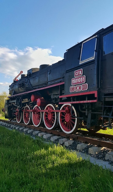 Фото Старый железнодорожный двигатель