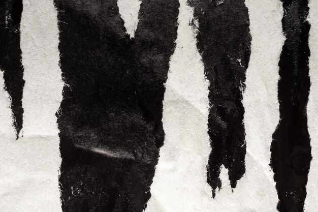 Старый гранж разорванный разорванный черный бумажный плакат поверхность текстуры фона