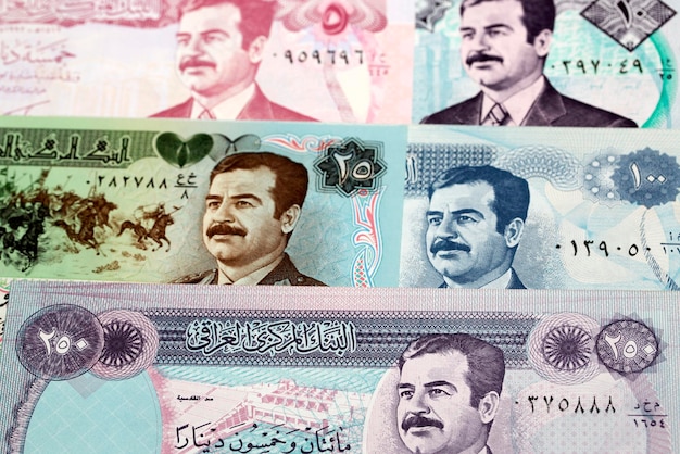 Old Iraqi dinar a business background