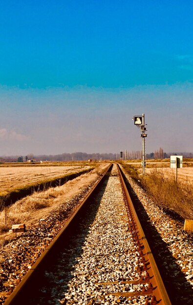 Foto vecchi binari per il treno della vita