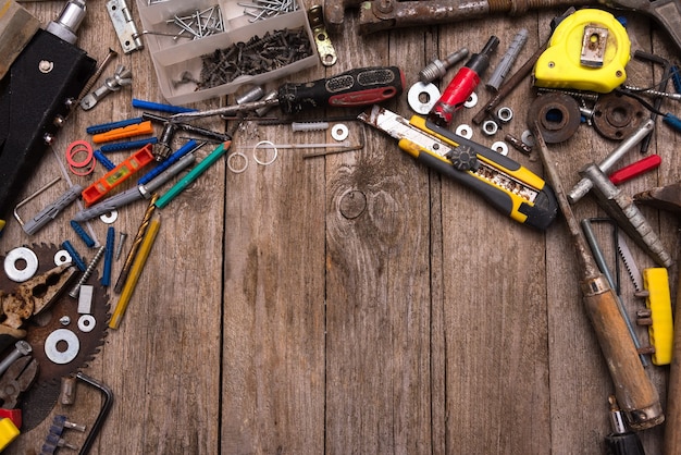 Old repair tools on the master's Desk.