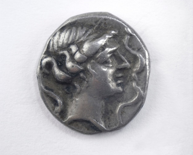 Старая римская монета