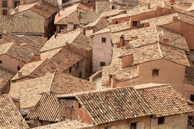 Старые крыши Альбаррасина Арагона Испании