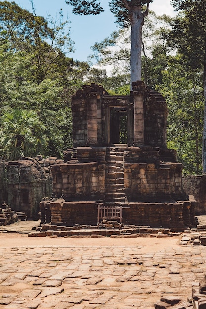 Photo old ruins of building