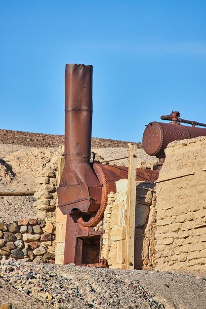 デスバレーでのホウ砂採掘のための砂漠の古い石造りの構造
