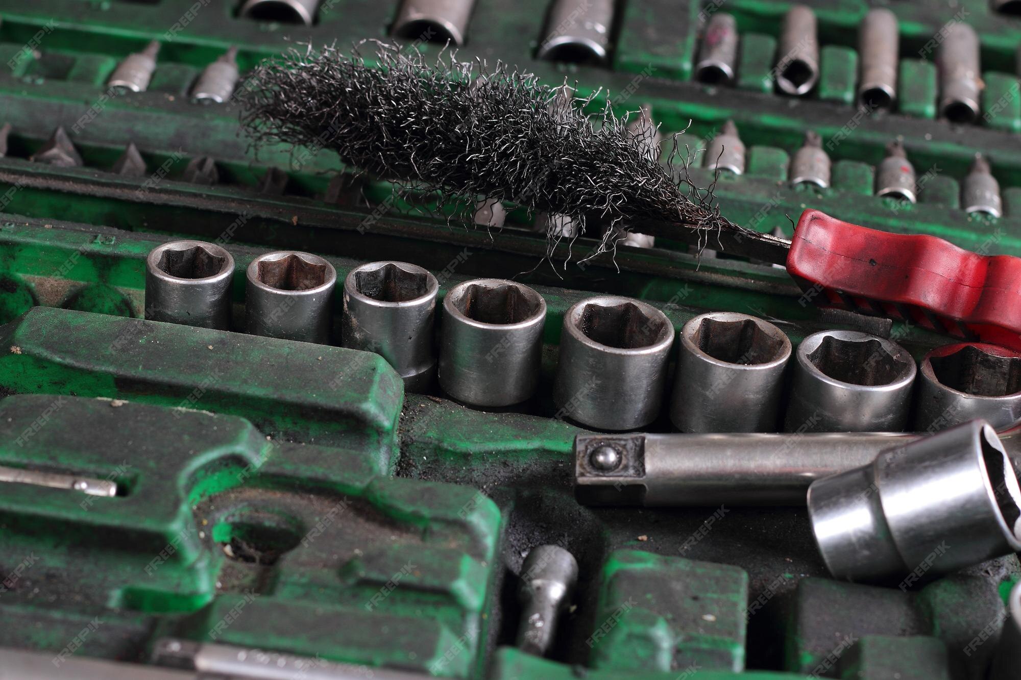 Premium Photo | Old tools autotool set