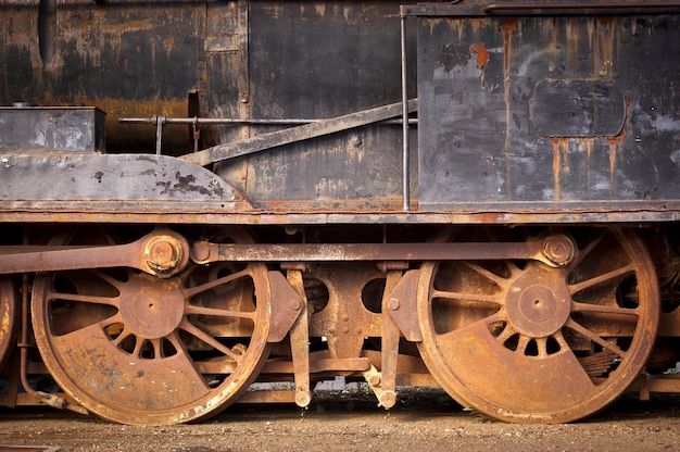 Photo old train on railroad track