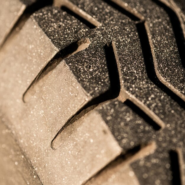 Old tread pattern for vehicle