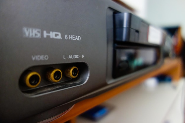 오래된 VHS 비디오 카세트 레코더 VCR 타이머 디스플레이 전면