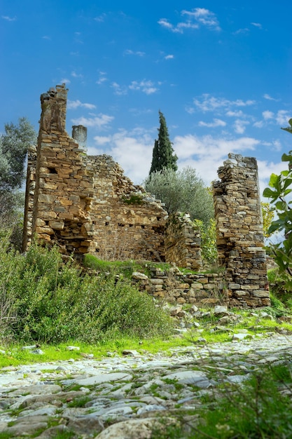 Foto il vecchio villaggio di doganbey nel distretto di soke della provincia di aydin e le sue case in pietra con la sua architettura autentica