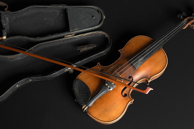 Old violin 