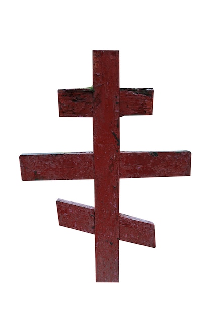Фото Старый деревянный христианский православный крест, изолированные на белом фоне. фото высокого качества
