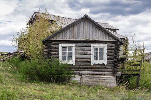 Vecchia casa in legno