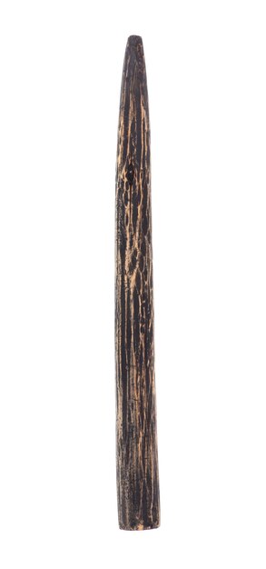사진 흰색 배경에 고립 된 오래 된 나무 말뚝
