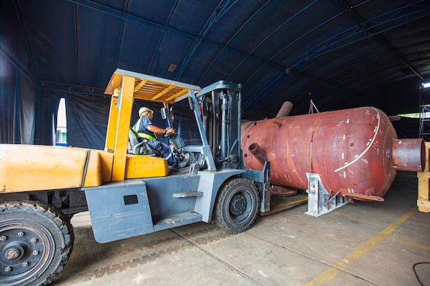 Olievaten stoomtank horizontale auto heftruck heft olie- en gasvaten op