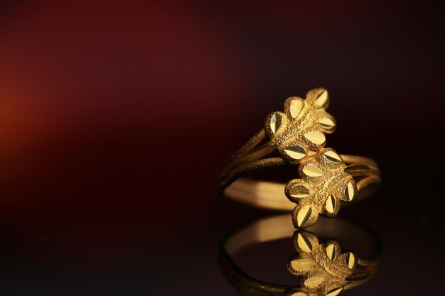 Olijfbladeren symbool op gouden ring Mode gouden ring