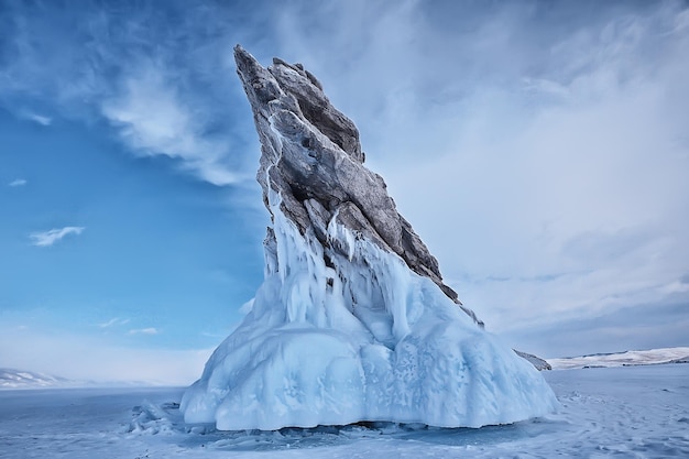 olkhon eiland baikal winterlandschap, rusland winterseizoen uitzicht op het baikalmeer