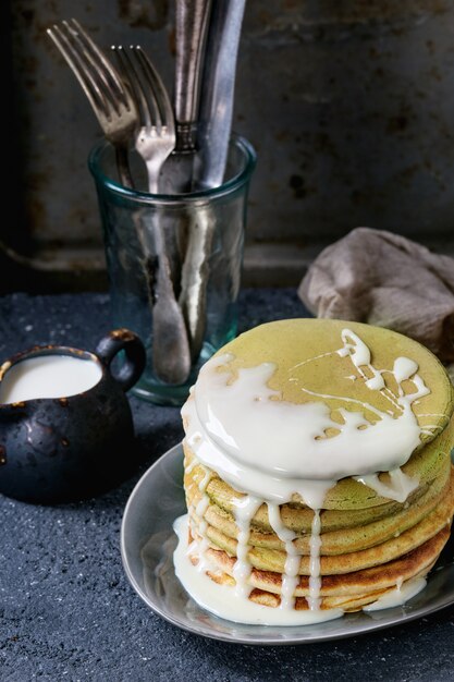 Ombre matcha-pannenkoeken