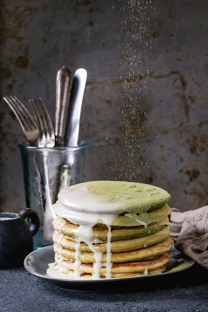 Ombre matcha-pannenkoeken