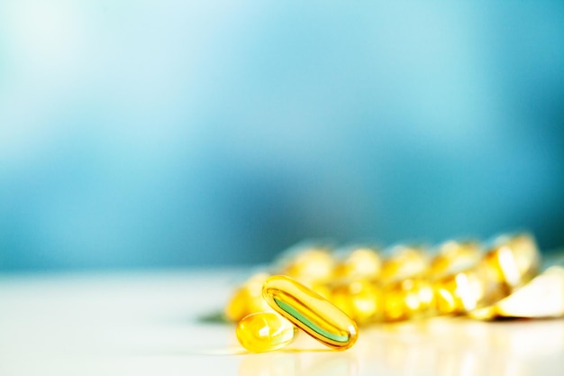 Omega 3 visolie gele zachte gelcapsules.