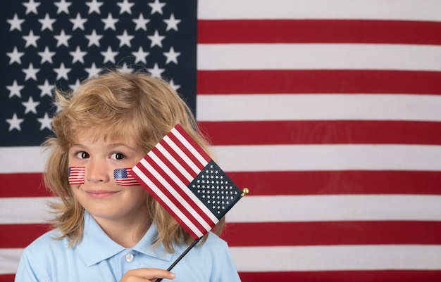 Foto onafhankelijkheidsdag vieren juli verenigde staten van amerika en kinderen concept vierde juli