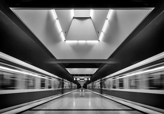 Foto ondergrondse treinstation metro