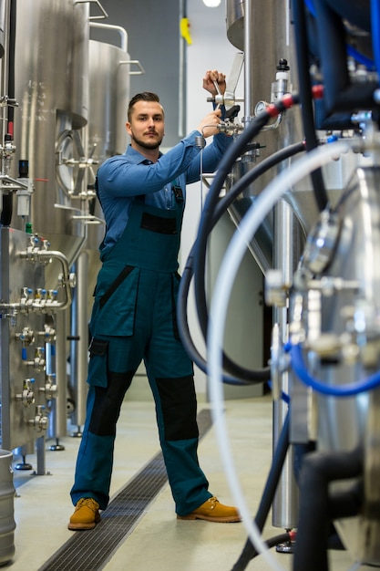 Onderhouden werknemer werkzaam bij brouwerij