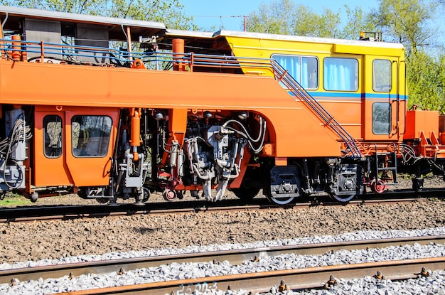 Onderhoudstrein bij het nieuwe spoor