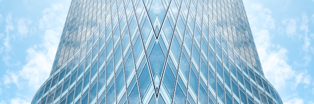 Onderkant panoramisch en perspectief uitzicht op staalblauwe glazen hoogbouw wolkenkrabbers, bedrijfsconcept van succesvolle industriële architectuur