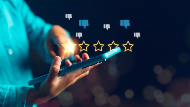 Ondernemers kozen een beoordeling van 1 ster in de enquête op het virtuele touchscreen op smartphones Slechte beoordeling slechte dienst niet leuk slechte kwaliteit lage beoordeling sociale media niet goed