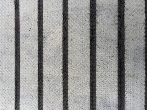 One-Bar Checkered Plate with Black Striped Tapes