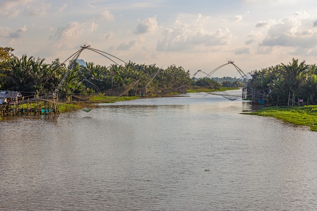 One day in the wetlands fishery community