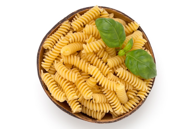 Ongekookte Fusilli Pasta Geïsoleerde Witte Achtergrond.