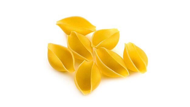 Ongekookte shell pasta.