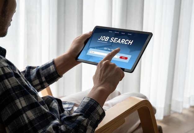 Online job search on modish website for worker to search for job opportunities