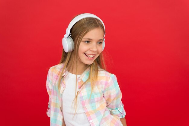 Online radio station channel girl child listen music modern\
headphones get music account subscription enjoy music concept music\
always with me leisure concept little girl listen song\
headphones