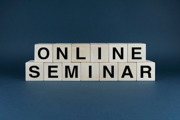 Online seminar Concept van verschillende soorten webconferenties met onlinevergaderingen of presentaties via internet