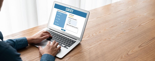 インターネットネットワーク上で最新のデジタル情報を収集するためのオンラインアンケートフォーム
